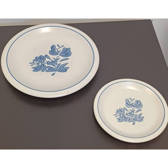 Pfaltzgraff Yorktowne Stoneware Dinner Plate & Salad Plate - Picture 3 of 5